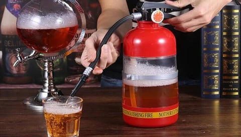 🍻Bierspänder im Feuerlöscher-Design - 2L Handdruck-Zapfanlage aus Acryl | Partydekoration, Bars & Public Viewing