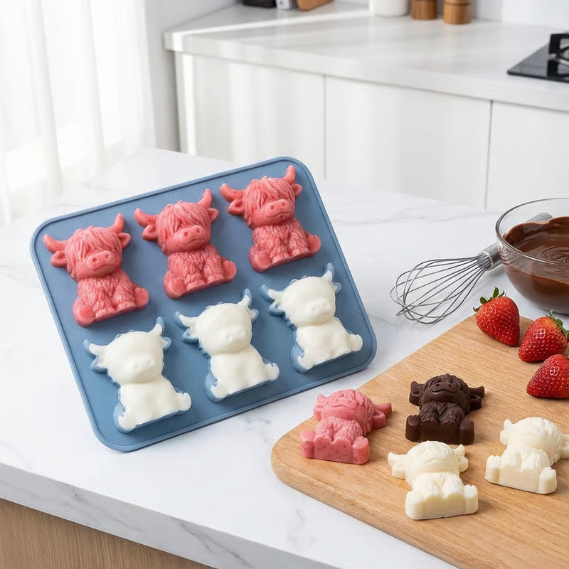 🐮 Mini-Eiswürfel- und Dessertform „Highland Cow“ mit 6 Vertiefungen 🧊🍪 Niedliche 3D-Eiswürfel für Getränke, Partys und Geschenke💕