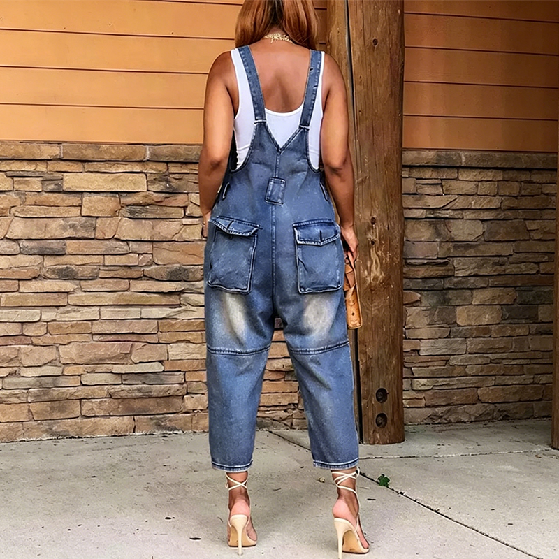 👖 50% RABATT! 🔘 Damen Jeans-Latzhose mit Knopfleiste vorne – schmal zulaufend – Figurumschmeichelnd, lässig & perfekt für einen trendigen Streetwear-Look ✨