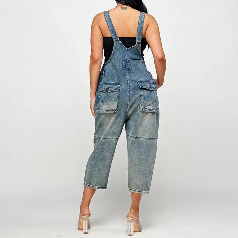 👖 50% RABATT! 🔘 Damen Jeans-Latzhose mit Knopfleiste vorne – schmal zulaufend – Figurumschmeichelnd, lässig & perfekt für einen trendigen Streetwear-Look ✨